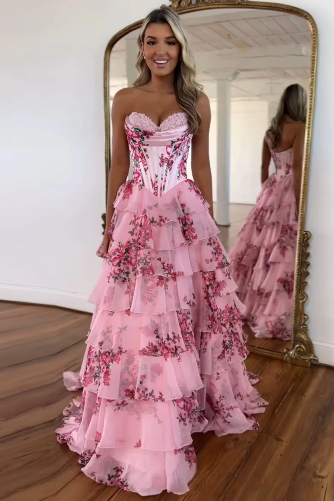Giovella – Baroque floral – Ruffled gown