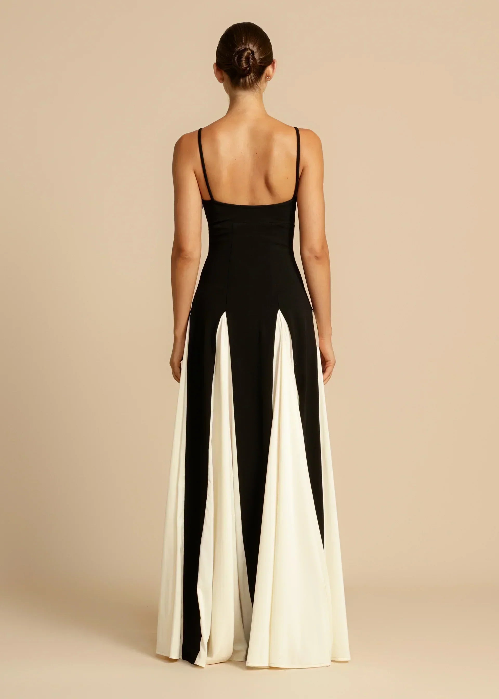 Roxaria – Sculpted silhouette – Bodycon dress-15139769418112-Santi Vento Atelier